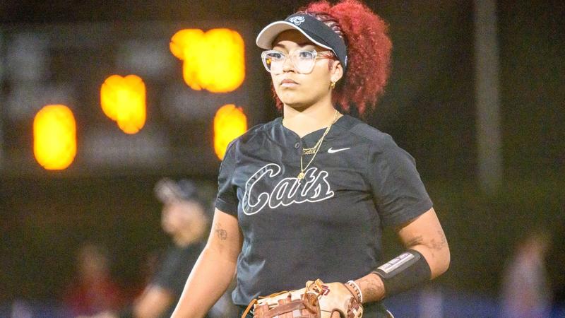 Softball Opens Season in Tampa