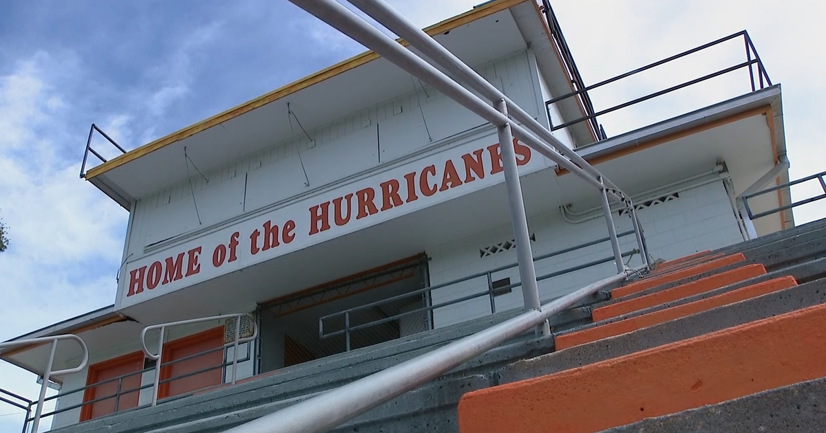 Mount Dora High School coach arrested on South Florida warrant for child solicitation, deputies say