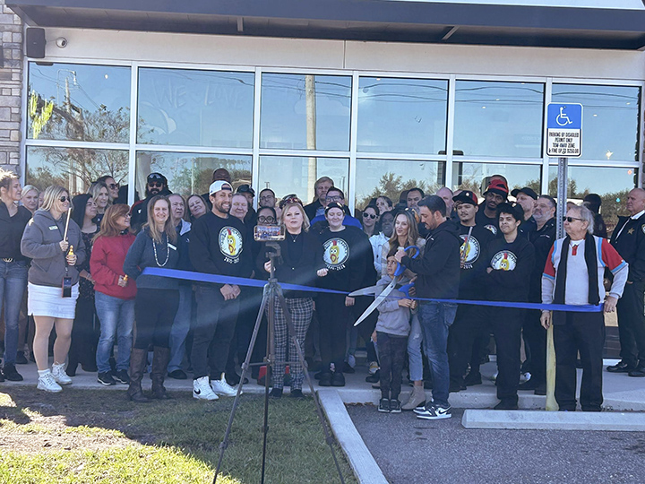 Dave’s Hot Chicken Opens New Location With Ribbon Cutting