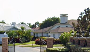 Multiple dead in Sarasota, Florida gated community shooting