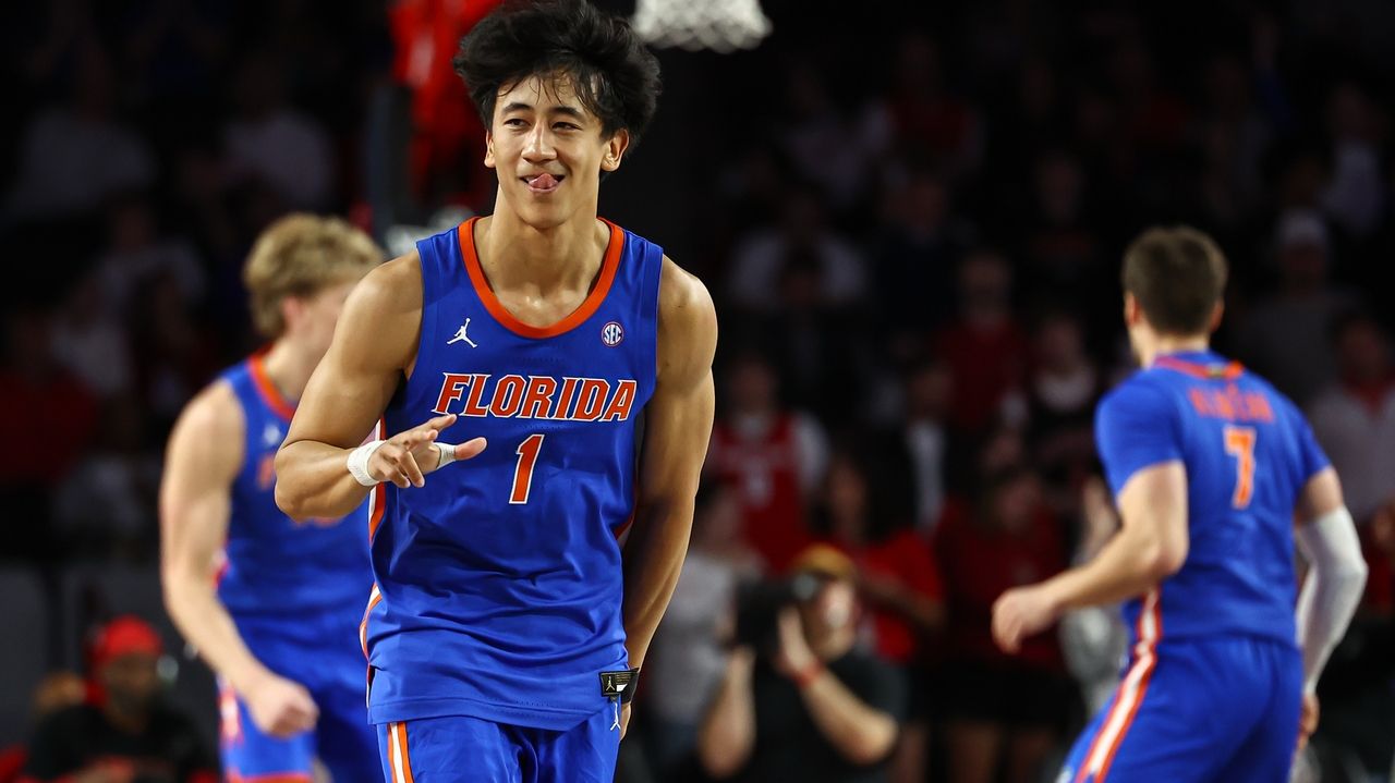 No. 14 Florida romps to another big win, beating Georgia 86-66