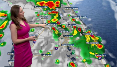 Nice start to weekend in Central Florida. When does rain arrive?