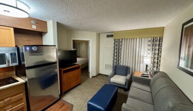 Orlando hotel room tour & review: Homewood Suites I-Drive/Convention Center