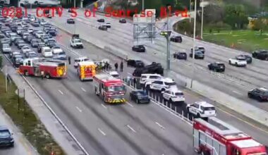 Multi-vehicle crash closes southbound lanes of I-95 at Sunrise Boulevard