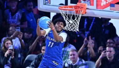 Magic's Jase Richardson falls on dunk attempt