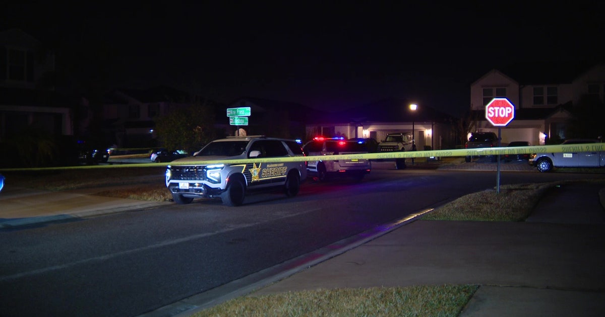 Hillsborough deputies investigating after man shot in face and foot during argument