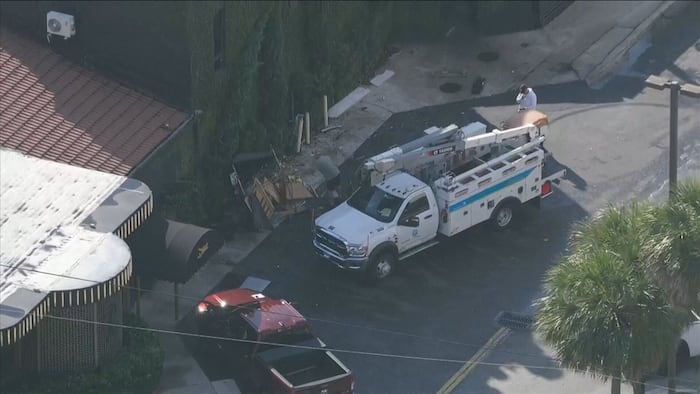 Driver crashes vehicle into valet stand outside popular Fort Lauderdale restaurant, breaks gas line