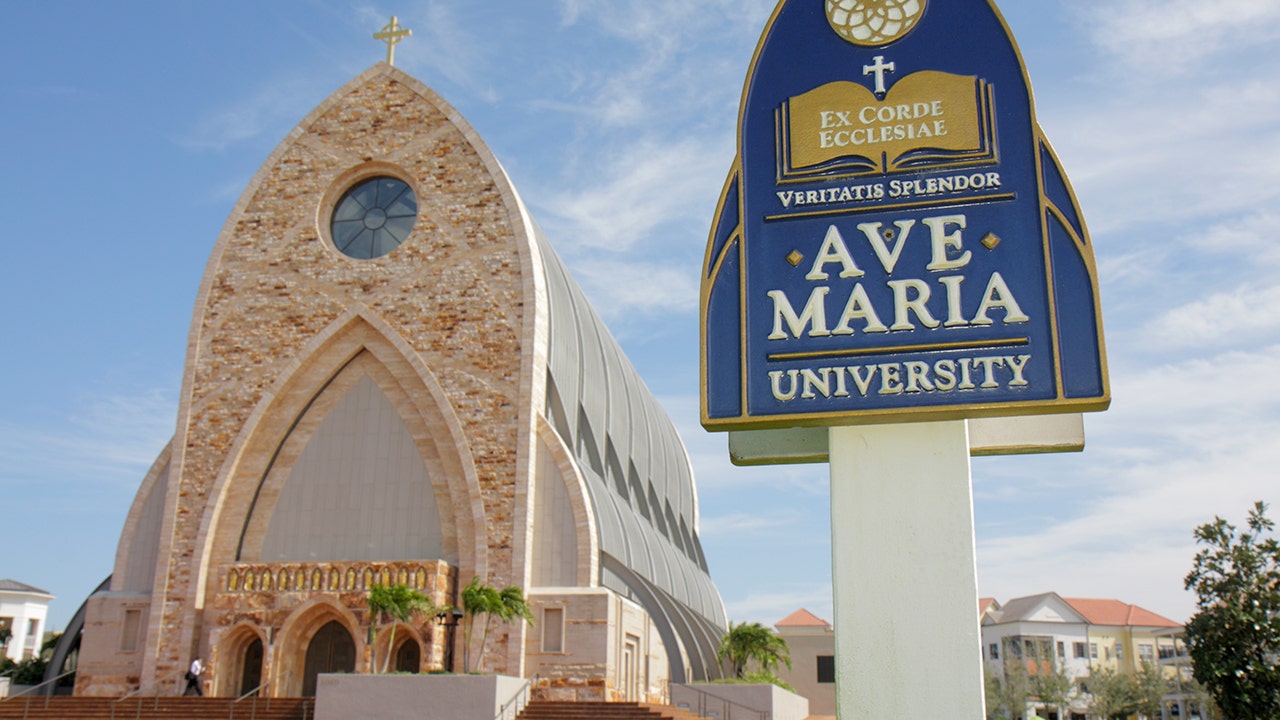 Measles outbreak hits Ave Maria University in Florida with 40+ cases