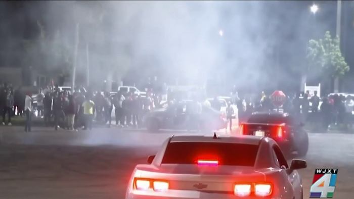 Community leaders seek ways to prevent teenage ‘takeovers’ after gunfire near Avenues Mall