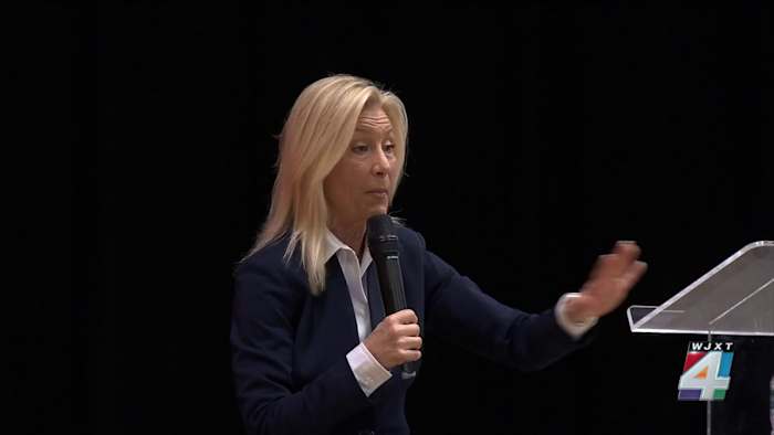 Blight, affordability, and entertainment topics of conversation for Westside residents at mayor’s town hall