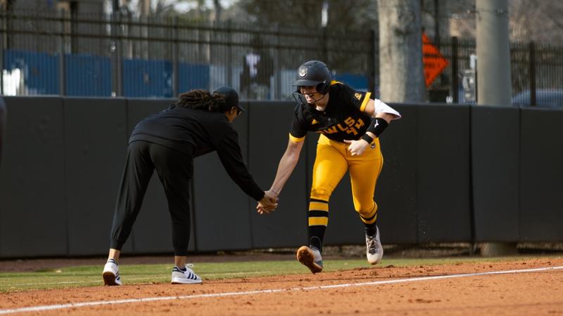 Howes's Three-RBI Day Lifts Owls Past Miami (OH) in Home Opener