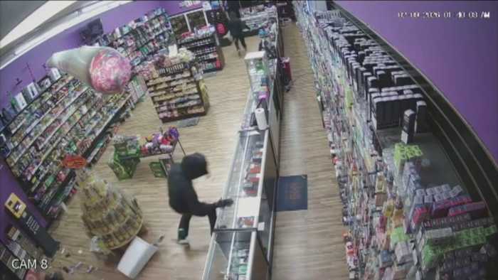 Marion County deputies release video of vape shop break-in in hopes of finding suspects