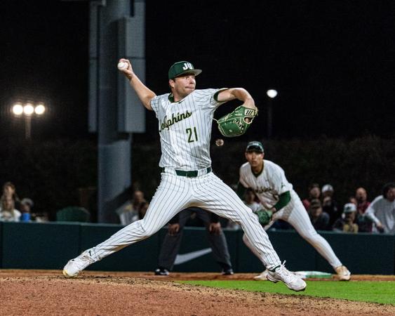 Dolphins Fall to Seminoles Tuesday Night at Sessions Stadium