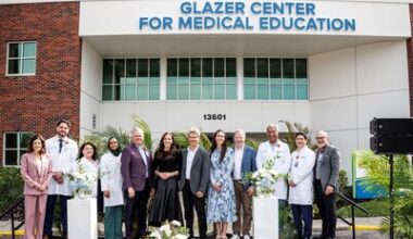 AdventHealth Tampa names Glazer Center for Medical Education to support future physician workforce