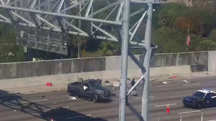 Reports of fatal crash blocks southbound lanes of I-95 in Hollywood