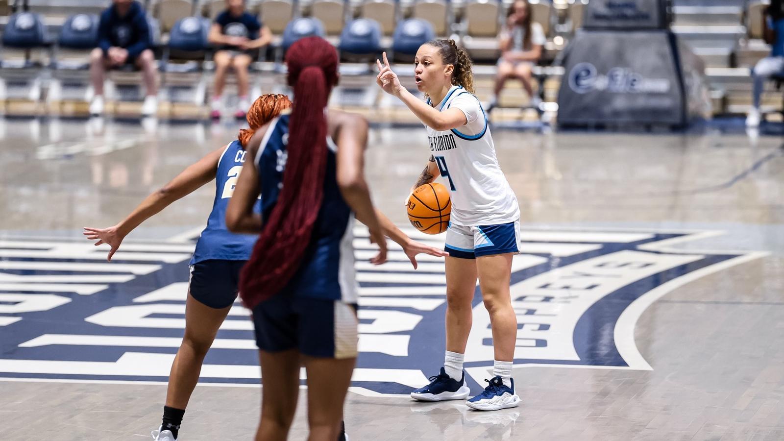 2025-26 North Florida Women's Basketball - Alexa Washington vs. Queens