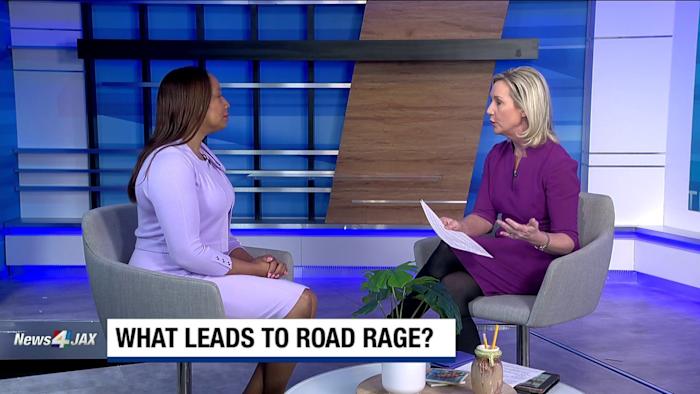 Counselor explains warning signs and how to de-escalate