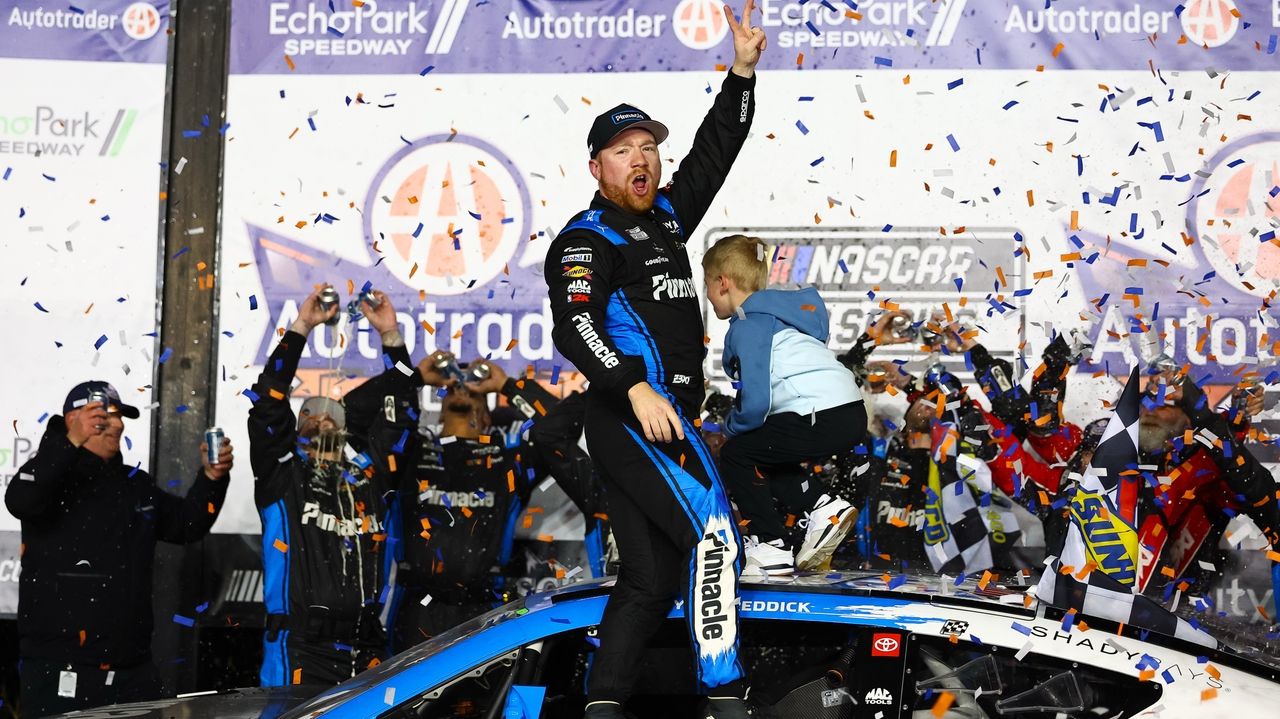Tyler Reddick starts season with back-to-back wins and INDYCAR kicks off in St. Petersburg
