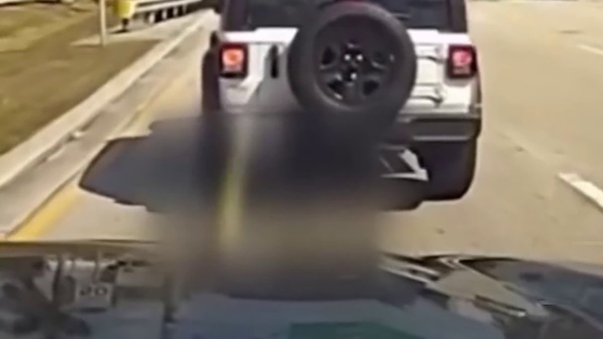 2 arrested after Hollywood Police use grappler to stop stolen Jeep from Jacksonville – NBC 6 South Florida