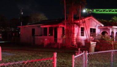 Crews put out house fire in North Miami; no injuries reported - WSVN 7News | Miami News, Weather, Sports