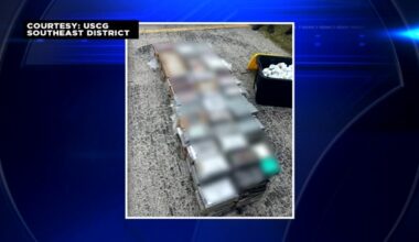 Coast Guard seizes over 700 pounds of cocaine from 2 boats off Port Everglades - WSVN 7News | Miami News, Weather, Sports