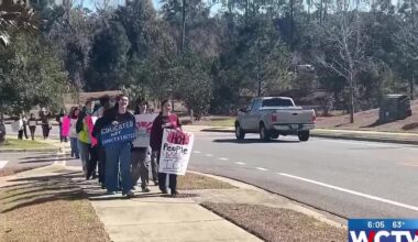 Chiles High School students stage walkout Friday to protest ICE