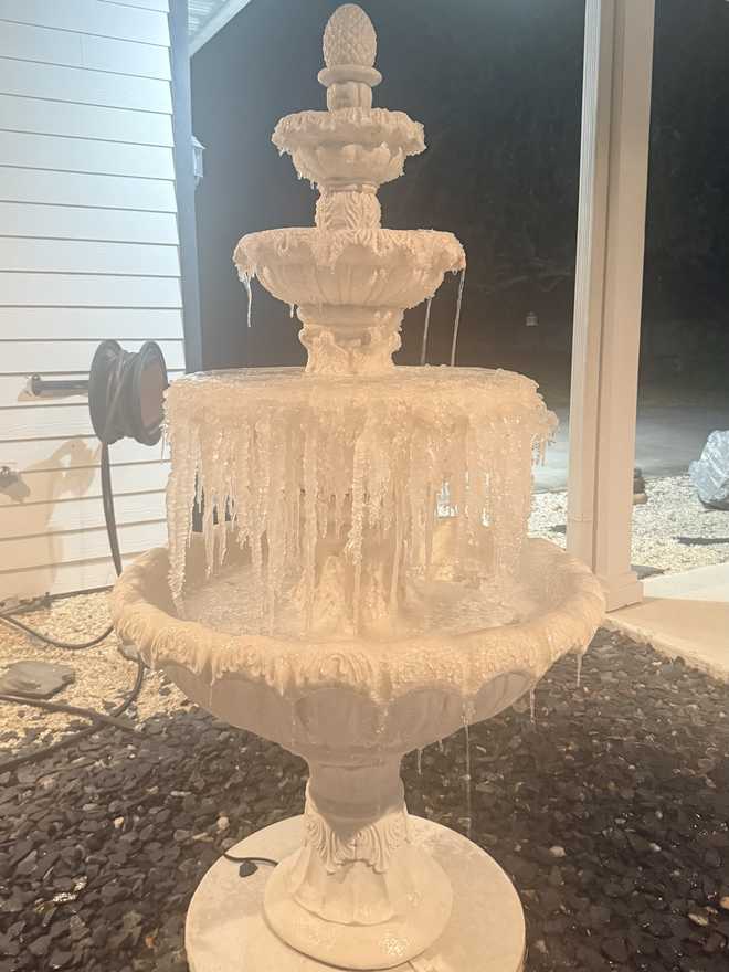 Frozen fountain in Avalon Park in Orange County