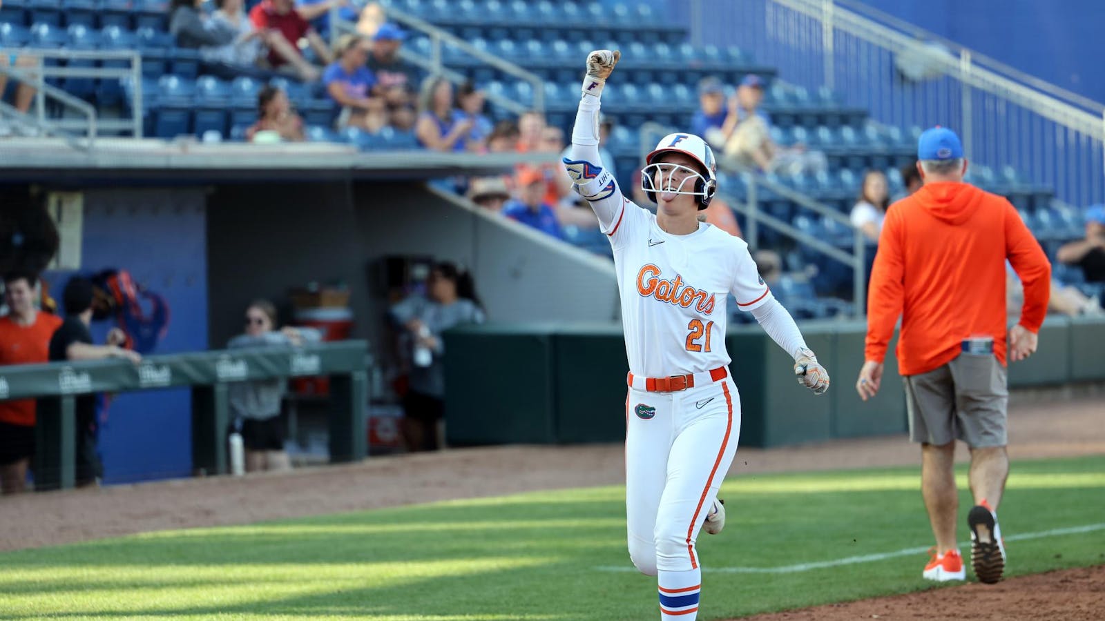 Shumaker shines in homecoming as No. 4 Florida defeats California