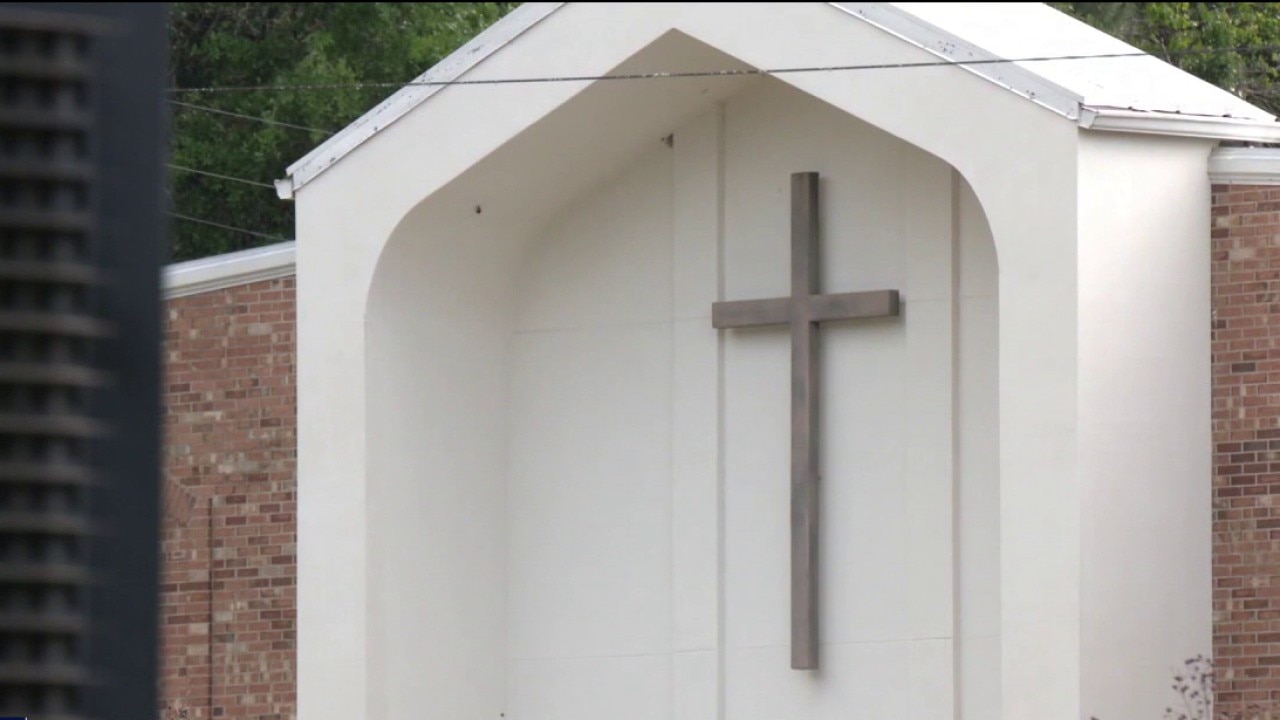 Bill allows volunteer, armed guards at places of worship