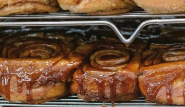 This 70-Year-Old Florida Farm Draws Hours-Long Lines For Its $2 Cinnamon Rolls