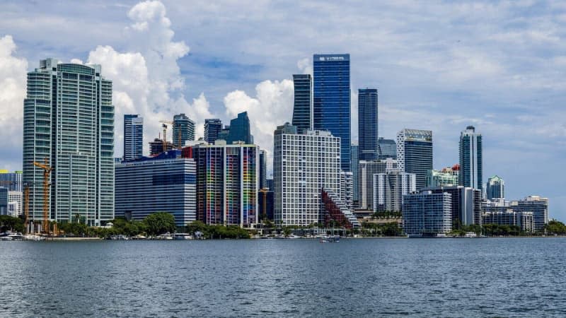 Miami and other parts of South Florida have been a popular landing spot for billionaires. ©Pedro Portal