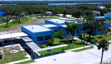 Fort Myers Beach community rallies to preserve local school | Lee County