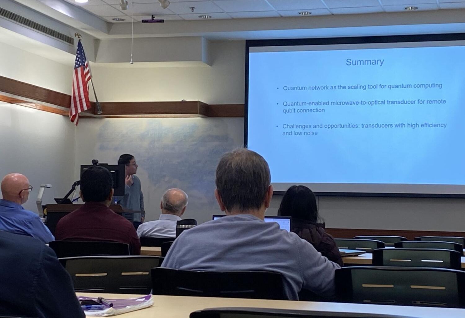 Professor hosts colloquium on quantum network research in College of Optics and Photonics | News