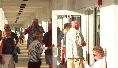 Fort Myers Beach plaza revives post-Ian with new restaurants | Lee County