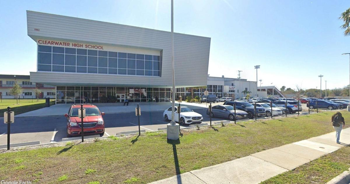 Clearwater High band director resigns amid review of student relationship | Clearwater