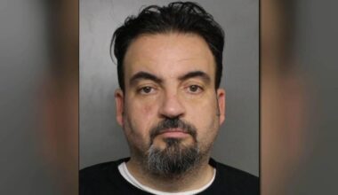 Man wanted for Monroe County homicide pointed gun at officers trying to arrest him in Florida, DA says | Monroe County Area