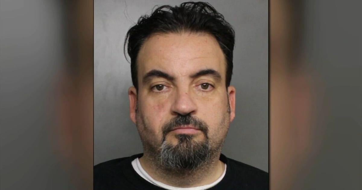 Man wanted for Monroe County homicide pointed gun at officers trying to arrest him in Florida, DA says | Monroe County Area