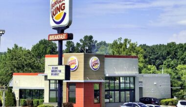 Burger King is testing AI headsets that will know if employees say ‘welcome’ or ‘thank you’ | Business