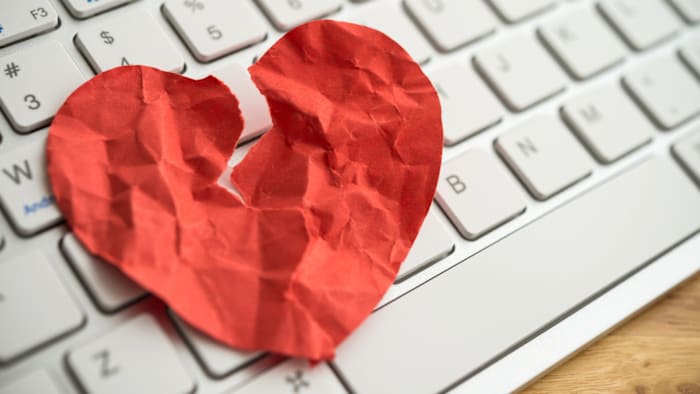 FBI Jacksonville warns of romance scams ahead of Valentine’s Day