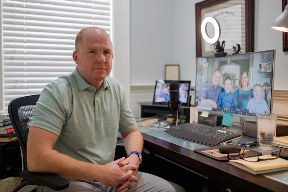 Co-Founder and President of BowStern Marketing Communications Tom Derzypolski