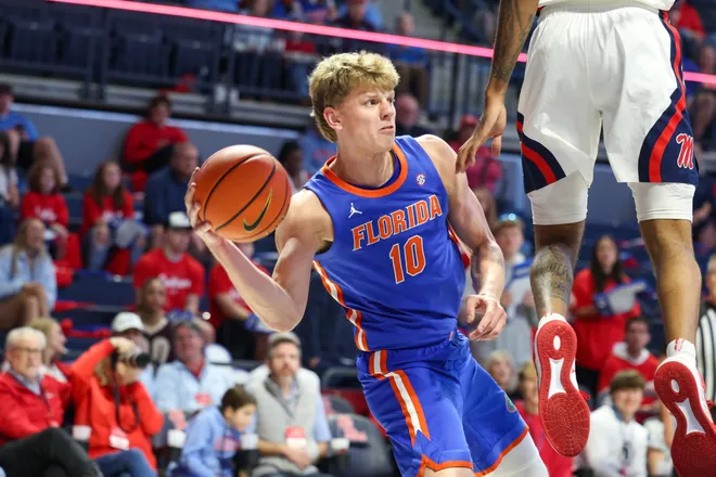 OXFORD, MISSISSIPPI - FEBRUARY 21: Thomas Haugh #10 of the Florida Gators passes the ball against the Ole Miss Rebels during the first half at The Pavilion at Ole Miss on February 21, 2026 in Oxford, Mississippi. (Photo by Wes Hale/Getty Images)