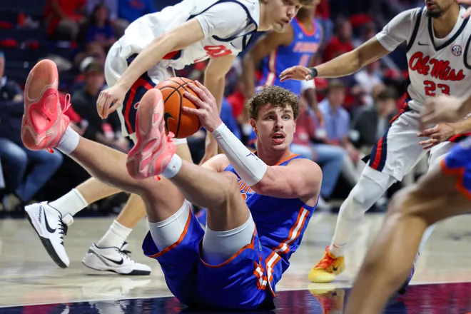 OXFORD, MISSISSIPPI - FEBRUARY 21: Micah Handlogten #3 of the Florida Gators looks to pass the ball against the Ole Miss Rebels during the second half at The Pavilion at Ole Miss on February 21, 2026 in Oxford, Mississippi. (Photo by Wes Hale/Getty Images)