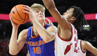 Florida vs. Arkansas predictions, picks, odds