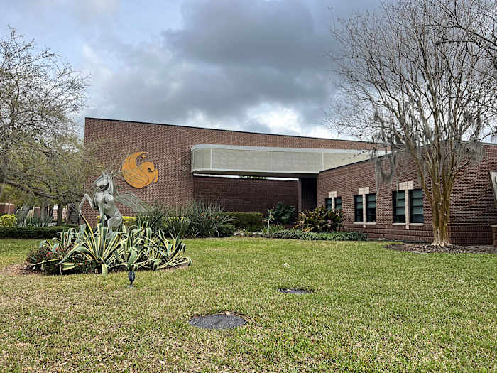 Freezing temps impact water system at UCF apartments; buildings reopen after residents displaced, university says