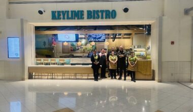 Award-winning Captiva eatery opens at airport - SANIBEL-CAPTIVA