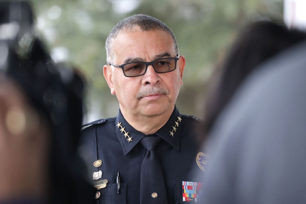 Law officers need experience, solid leaders, ex-chief Rolón writes
