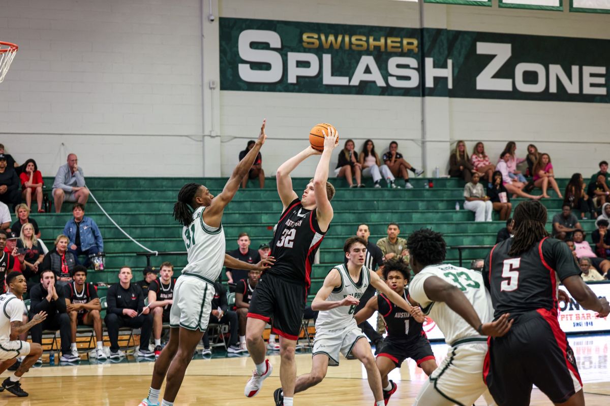 Austin Peay holds off Jacksonville, secures first ASUN regular season title in program history