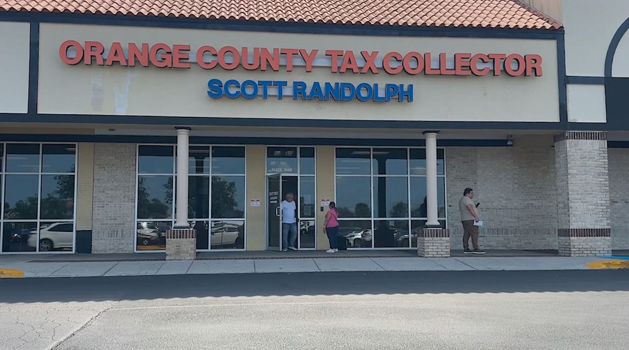 Florida driver's license exams change to English only. (Spectrum News/Massiel Leyva)