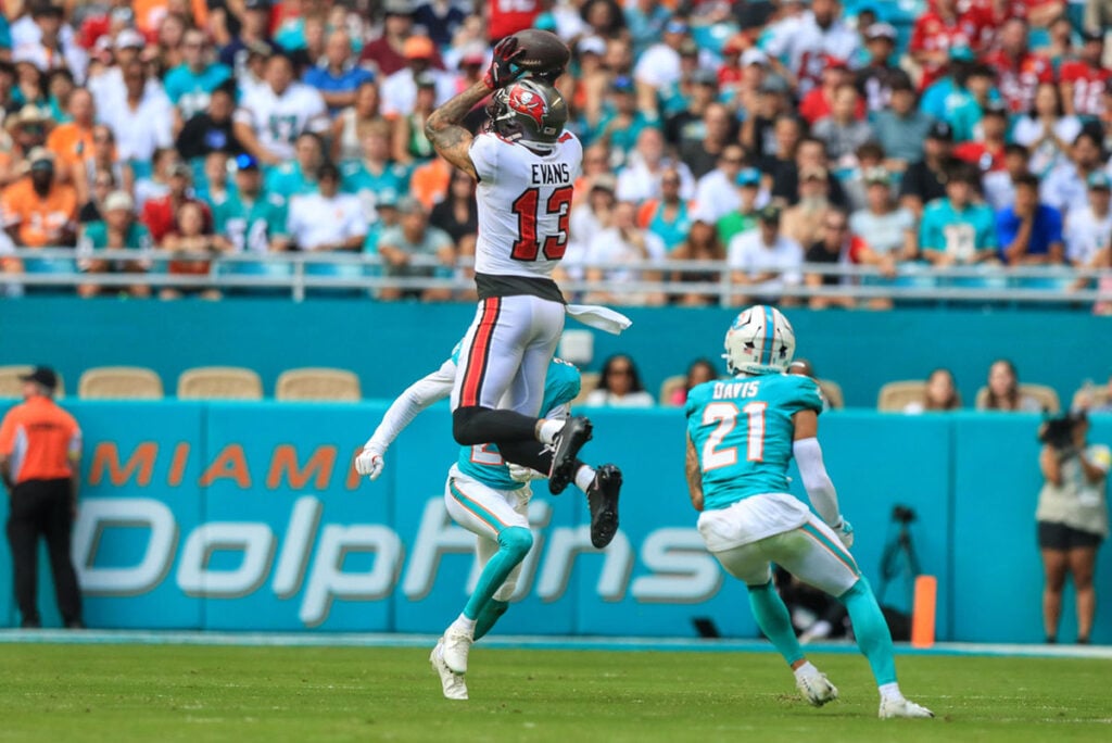 Bucs Mailbag: Mike Evans' Future In Tampa Bay, Need For Lbs 3 Bucs Wr Mike Evans