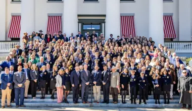 Grasstoots members on the steps of the capital building.